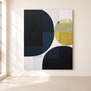 Cuadro abstracto Domitilia pintado a mano con diseño geométrico en tonos negro, azul marino, blanco roto y ocre, ideal para decorar salones modernos y minimalistas.