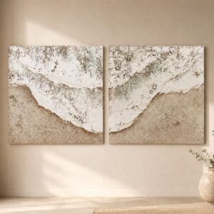 Cuadro abstracto pintado a mano en blanco, arena y beige con textura artística en relieve. Pintura artesanal de estilo minimalista, japandi y mediterráneo para decorar paredes elegantes.